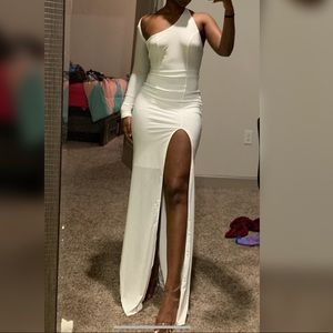 Feels like Lust One Shoulder Dress white